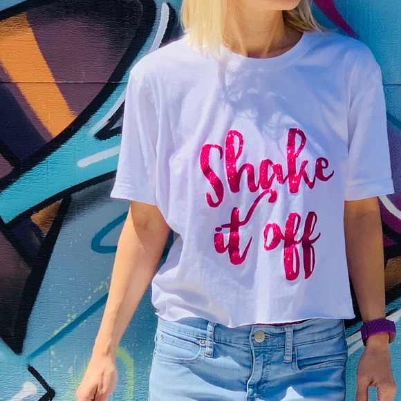 Taylor Swift’s “Shake it off” phrase t-shirt MED - Picture 2 of 5